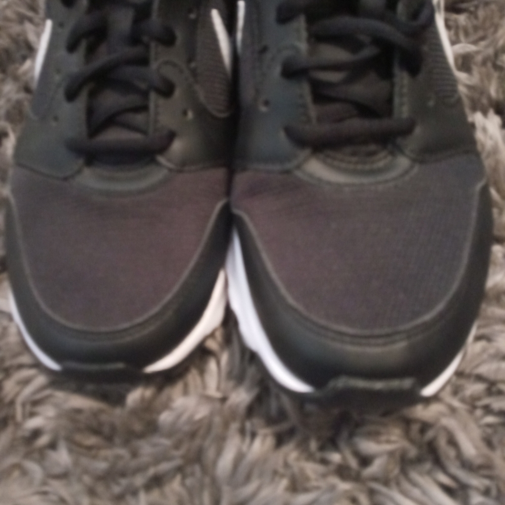 Nike Size 8 - Picture 5 of 5